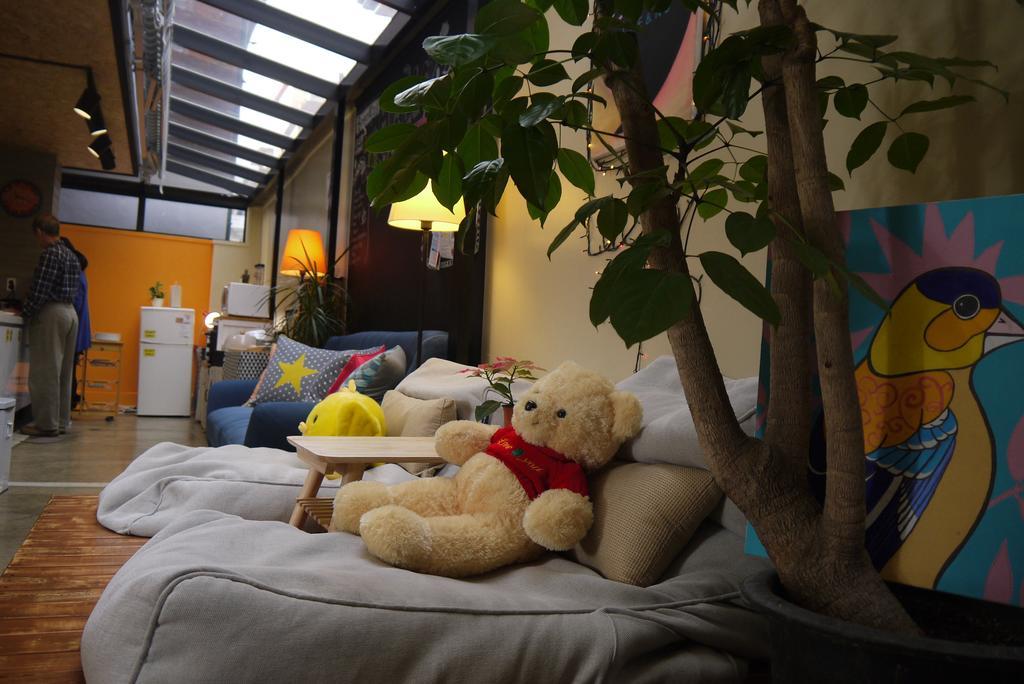 Lee & No Guesthouse Hongdae Сеул Экстерьер фото