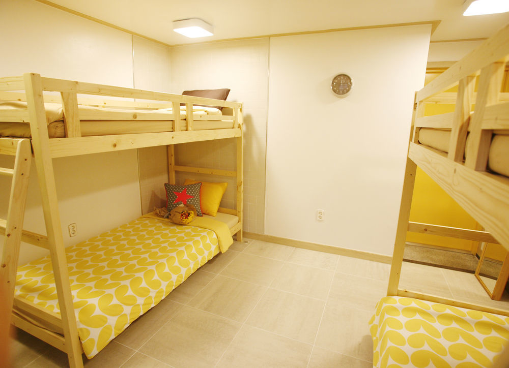 Lee & No Guesthouse Hongdae Сеул Экстерьер фото